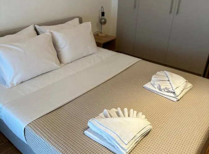 Cozy Faliro Home