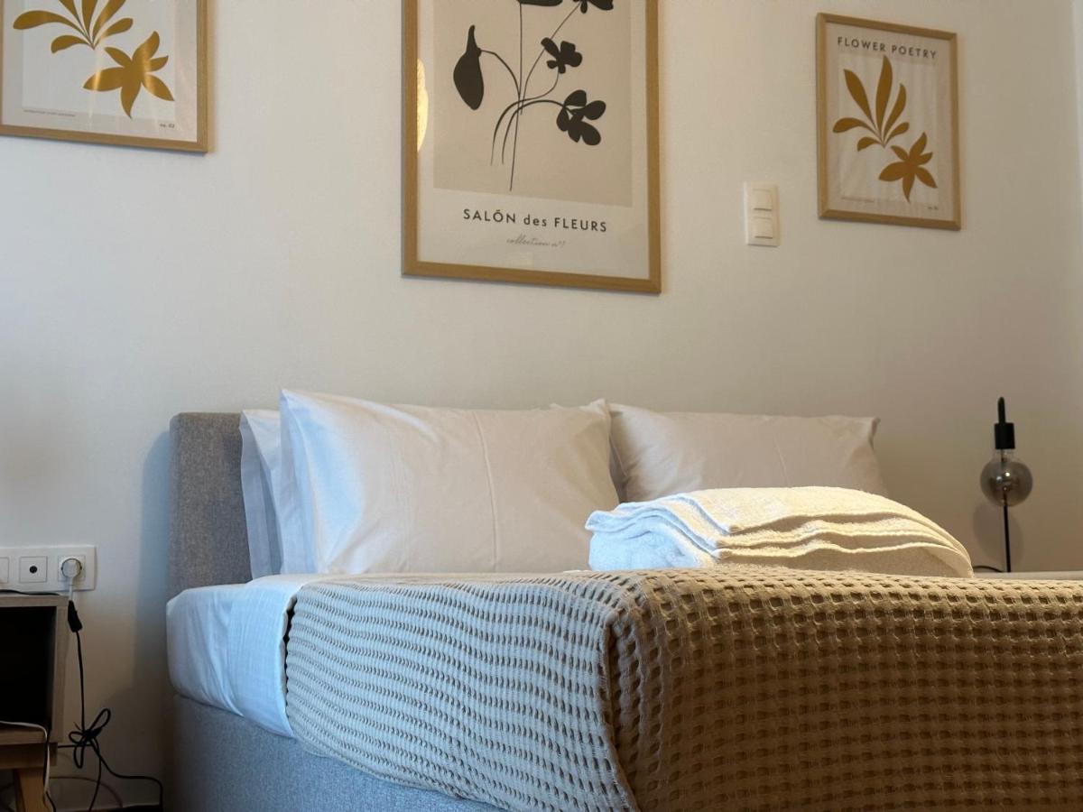 Cozy Faliro Apartment